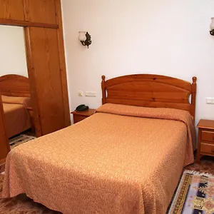 https://hotel-los-arcos.es-andalucia.com
